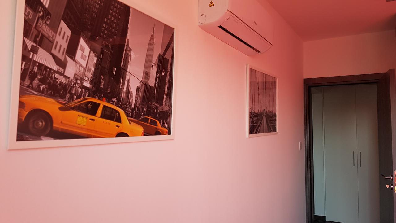 Dezo Luxury Town Apartment Larnaca Exteriör bild